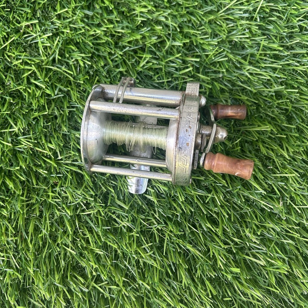 Pflueger Akron No. 1893L Jeweled Vintage Metal Bait Casting Fishing‎ Reel